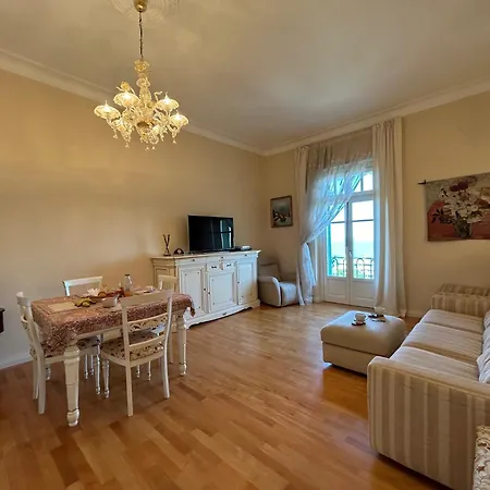 Vaste 2 Pieces Raffine Vue Centre Appartement